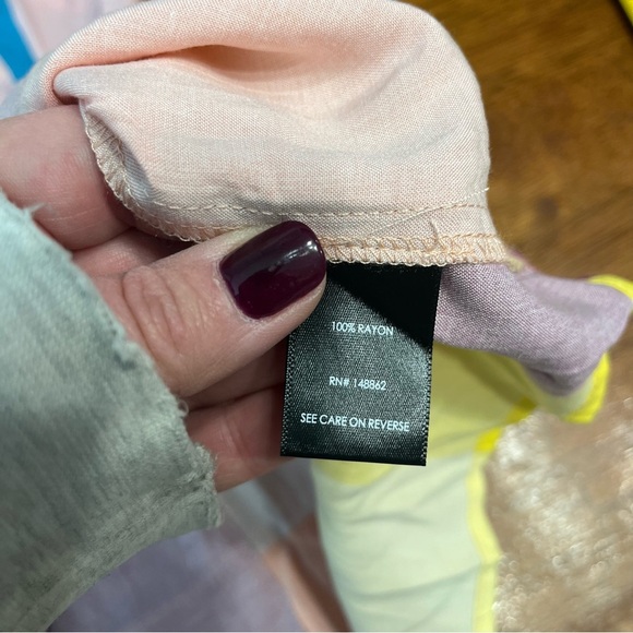 Torrid Colorful Geometric tank top yellow pink size 1 or XL/XXL - Picture 5 of 6